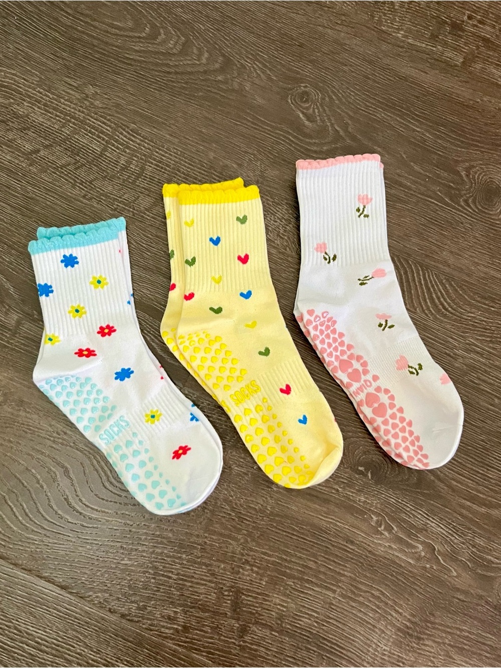 Set of pilates grip socks